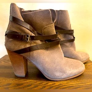 Carlos Santana suede booties - Size 8.5